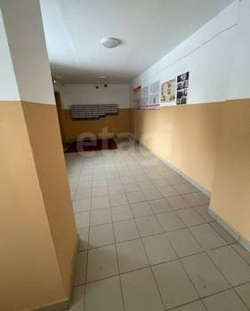 3-к квартира, вторичка, 100м2, 1/9 этаж