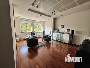 3-к квартира, вторичка, 171м2, 1/4 этаж