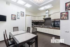 4-к квартира, вторичка, 131м2, 3/8 этаж