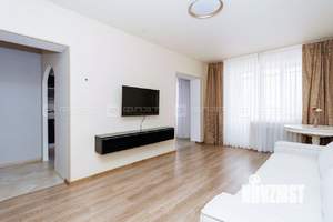 2-к квартира, вторичка, 67м2, 7/10 этаж