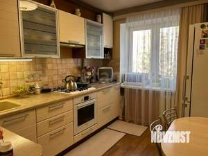 3-к квартира, вторичка, 61м2, 6/9 этаж
