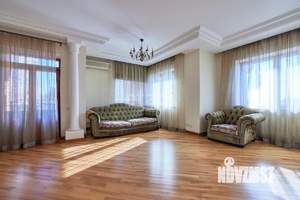 4-к квартира, вторичка, 125м2, 2/4 этаж