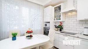 3-к квартира, вторичка, 74м2, 1/10 этаж