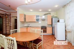 3-к квартира, вторичка, 110м2, 2/10 этаж