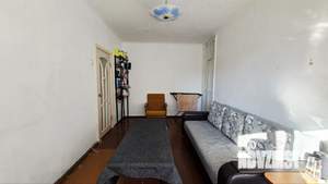 4-к квартира, вторичка, 74м2, 5/5 этаж