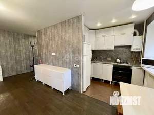 2-к квартира, вторичка, 44м2, 1/4 этаж
