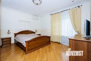 2-к квартира, вторичка, 112м2, 2/5 этаж