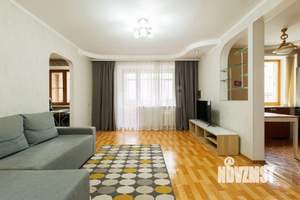 4-к квартира, вторичка, 74м2, 3/10 этаж