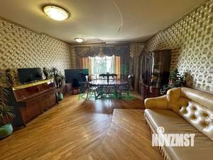 4-к квартира, вторичка, 164м2, 3/5 этаж