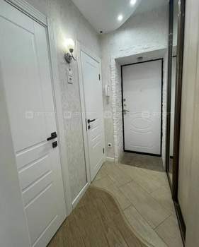 2-к квартира, вторичка, 33м2, 1/12 этаж