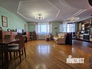4-к квартира, вторичка, 130м2, 8/9 этаж