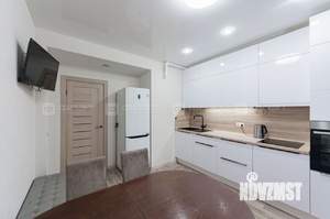 2-к квартира, вторичка, 65м2, 1/9 этаж