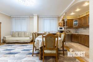 4-к квартира, вторичка, 140м2, 1/6 этаж