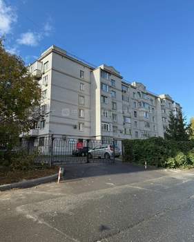 3-к квартира, вторичка, 112м2, 1/6 этаж