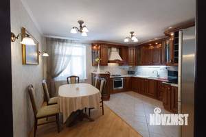 4-к квартира, вторичка, 158м2, 3/4 этаж