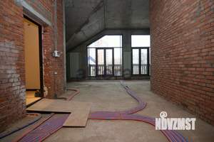 4-к квартира, вторичка, 180м2, 4/4 этаж