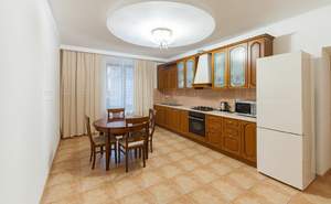 4-к квартира, вторичка, 201м2, 1/5 этаж