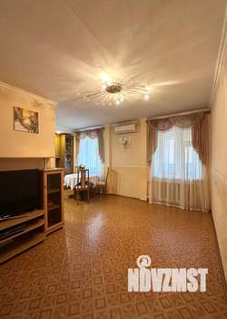 3-к квартира, вторичка, 63м2, 6/6 этаж