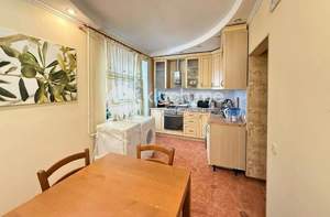 2-к квартира, вторичка, 62м2, 9/9 этаж