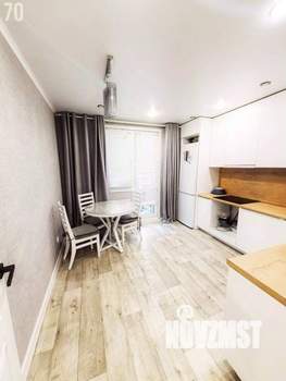 2-к квартира, вторичка, 63м2, 1/19 этаж