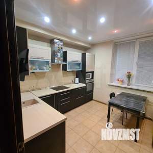 2-к квартира, вторичка, 70м2, 1/18 этаж