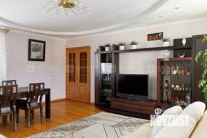 4-к квартира, вторичка, 130м2, 5/10 этаж