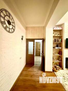 4-к квартира, вторичка, 122м2, 2/8 этаж