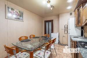 3-к квартира, вторичка, 74м2, 1/10 этаж