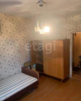 2-к квартира, вторичка, 52м2, 1/4 этаж