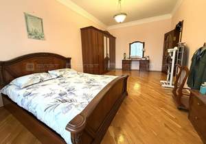 3-к квартира, вторичка, 156м2, 3/9 этаж