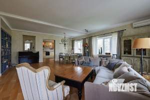 4-к квартира, вторичка, 193м2, 4/6 этаж