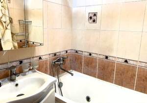 3-к квартира, вторичка, 56м2, 3/5 этаж