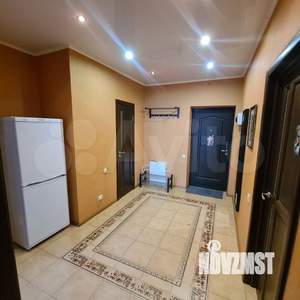 2-к квартира, вторичка, 70м2, 1/18 этаж