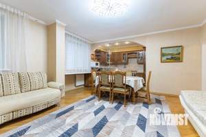 4-к квартира, вторичка, 140м2, 1/6 этаж