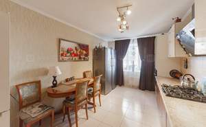 2-к квартира, вторичка, 71м2, 1/9 этаж