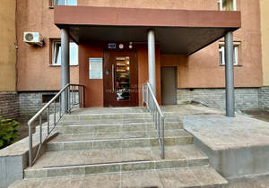 2-к квартира, вторичка, 81м2, 3/10 этаж