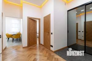 2-к квартира, вторичка, 60м2, 1/5 этаж