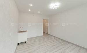 2-к квартира, вторичка, 80м2, 1/10 этаж