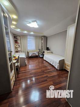 3-к квартира, вторичка, 98м2, 6/6 этаж