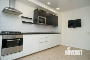 2-к квартира, вторичка, 75м2, 1/10 этаж