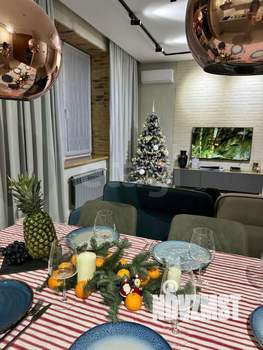 4-к квартира, вторичка, 133м2, 8/8 этаж