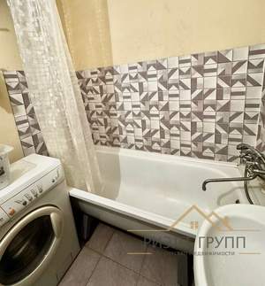 2-к квартира, вторичка, 64м2, 9/19 этаж