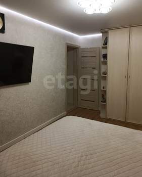 2-к квартира, вторичка, 43м2, 1/9 этаж