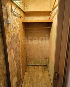 2-к квартира, вторичка, 44м2, 1/5 этаж