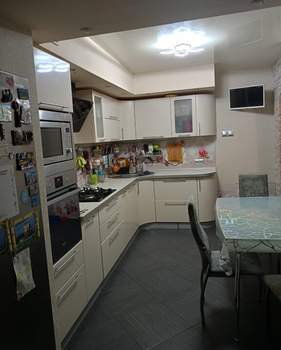 4-к квартира, вторичка, 90м2, 1/10 этаж