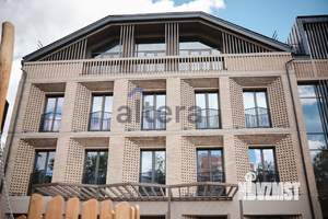 4-к квартира, вторичка, 180м2, 4/4 этаж