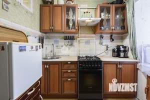 2-к квартира, вторичка, 42м2, 1/5 этаж