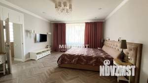 4-к квартира, вторичка, 220м2, 2/6 этаж