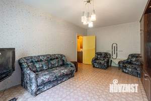 2-к квартира, вторичка, 56м2, 1/10 этаж