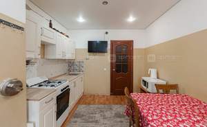 2-к квартира, вторичка, 58м2, 1/9 этаж